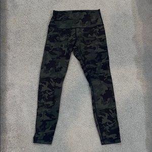 Camo Lululemon Align legging length 25”